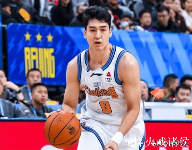 新疆84-111北京遭四坏消息！理查德森+西尔扎提辣眼，刘炜遭指责