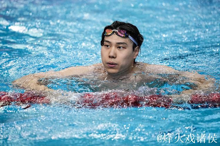 覃海洋百米蛙泳预赛夺魁晋级:为全运会开幕式倍感自豪 覃海洋百米蛙泳预赛夺魁晋级:为全运会开幕式倍感自豪